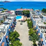Hotel Khai 4*