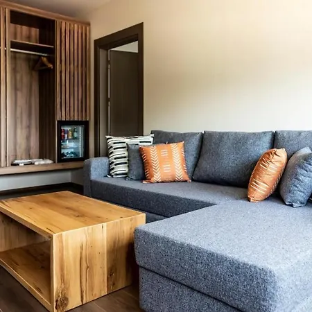 Hotel Khai 4*
